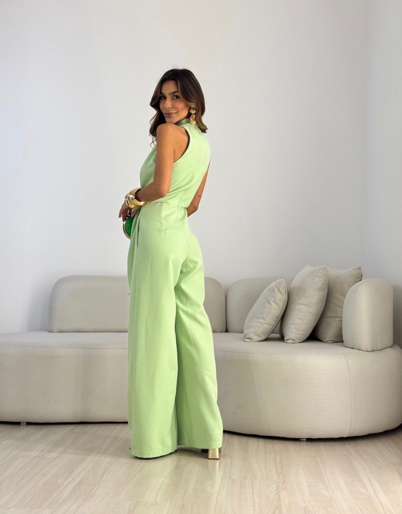 Laura Domínguez™ | Mono Carol F. Elegancia y Estilo Atemporal